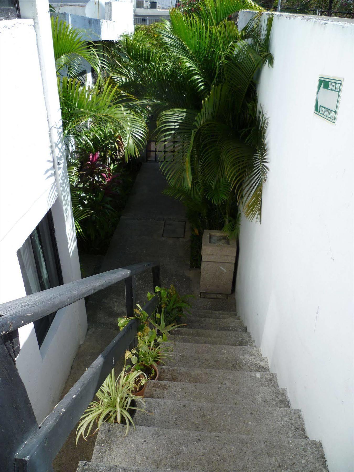 Hostal Haina Cancun Exterior photo